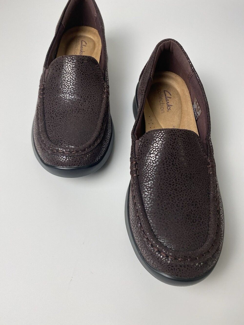 Clarks Women’s Slip On Leather Comfort Shoes 8.5 W Purple Wine Color